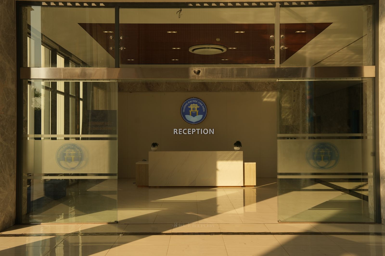 Reception area at the Summit Commercial Relocation office